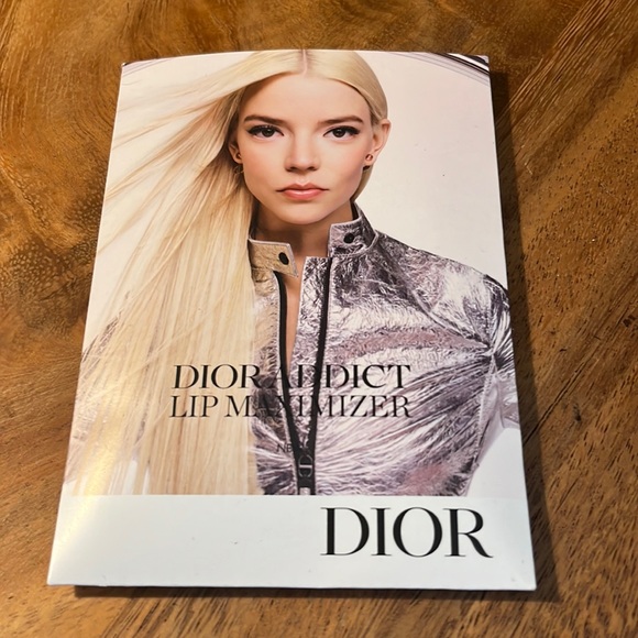 Dior • Addict • Lip Maximizer • Lip Gloss - Picture 1 of 5
